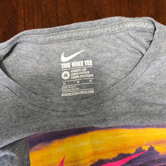 Nike Athletic Fit T-shirt - Picture 4 of 4